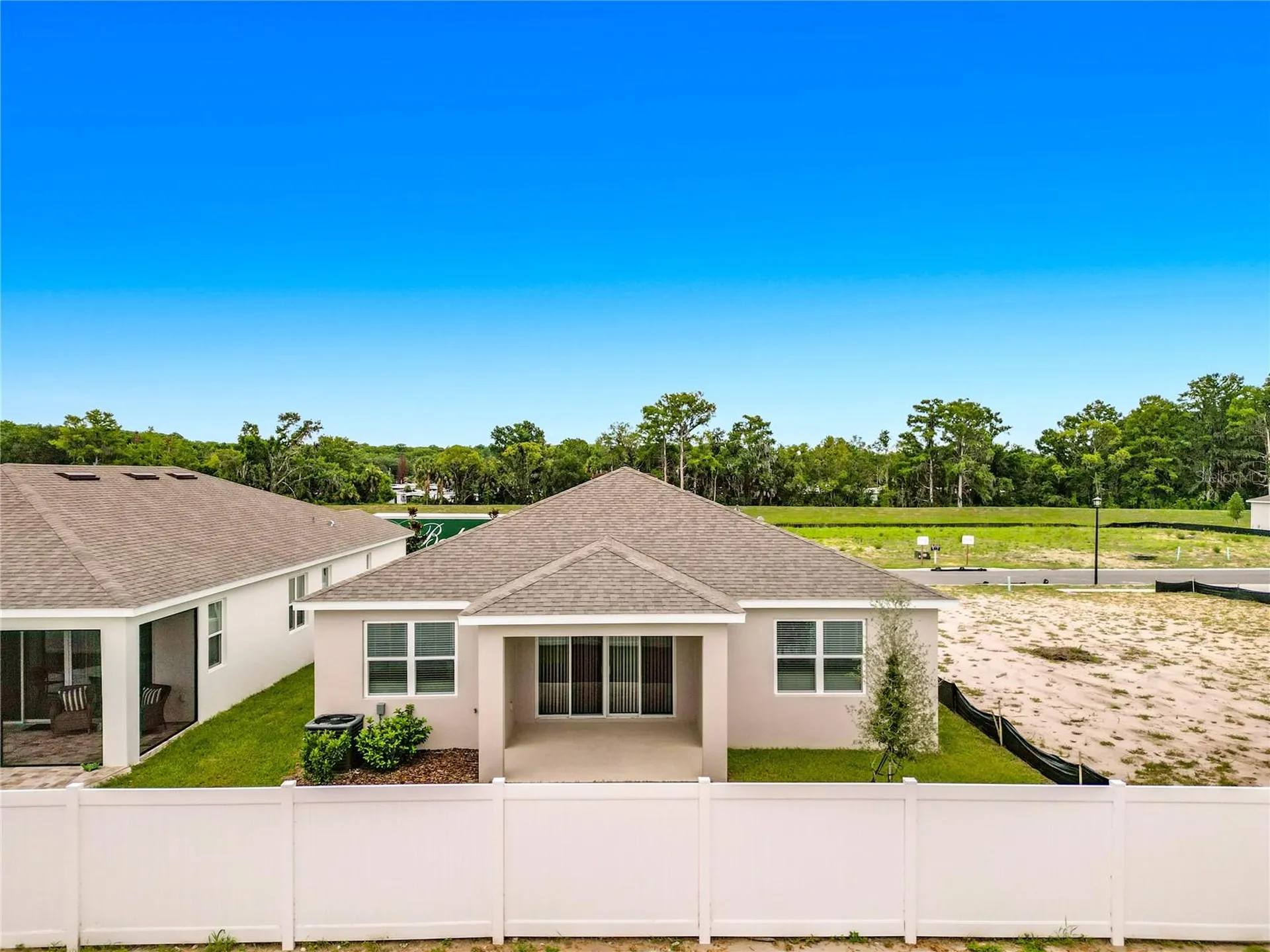147 Waterstone Loop Tavares FL 32778