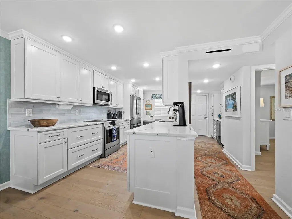 420 Beach Road Sarasota FL 34242