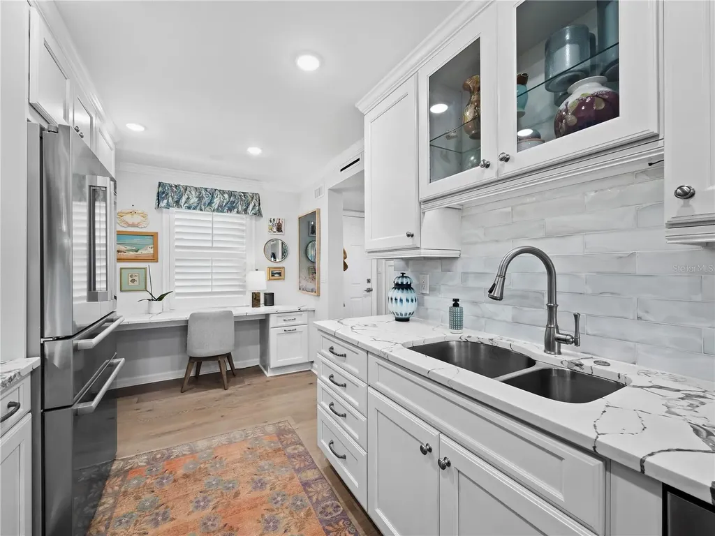 420 Beach Road Sarasota FL 34242