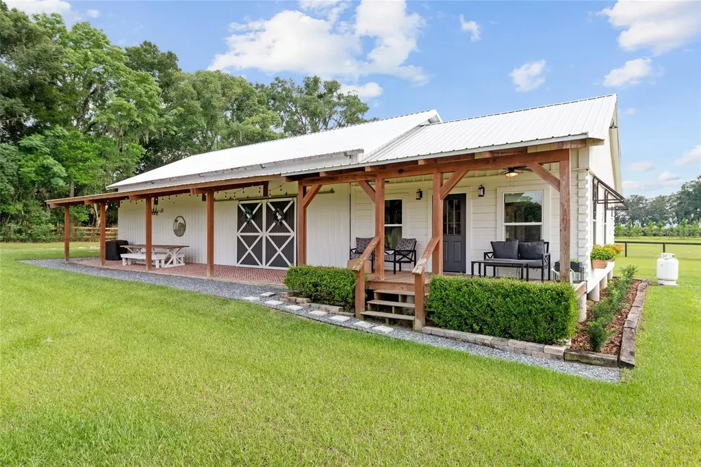 2152 NE 120th Place Anthony FL 32617