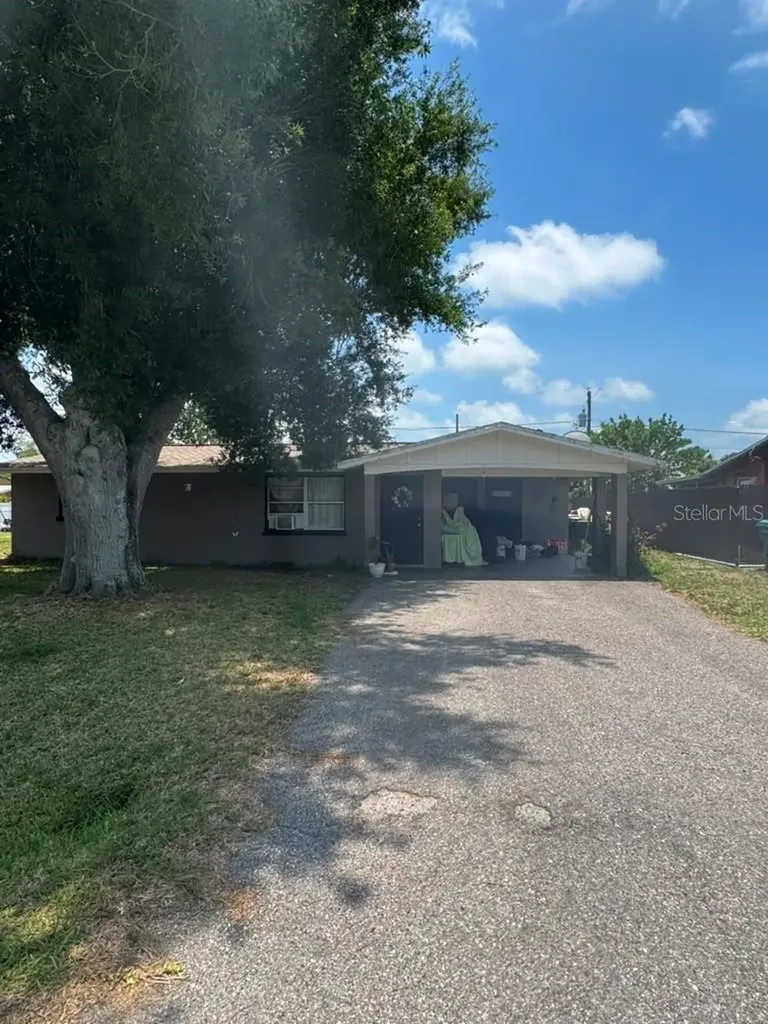 8283 Pelican Road Englewood FL 34224