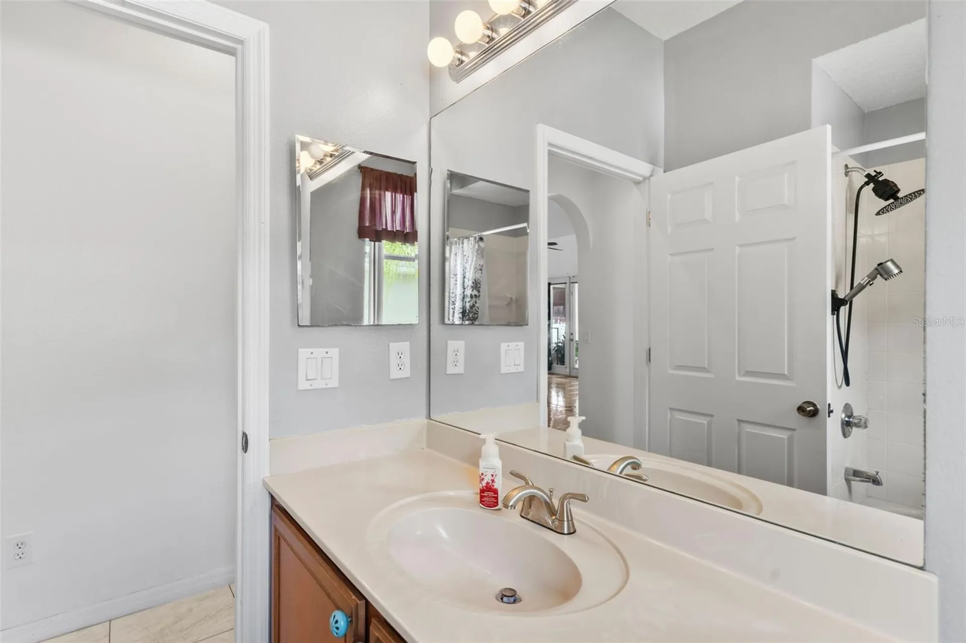 2901 Rambling Oaks Way Kissimmee FL 34746
