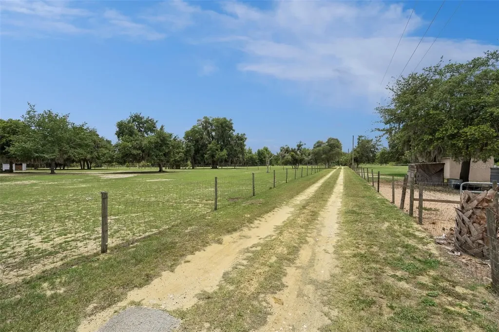 11435 S Em En El Grove Road Leesburg FL 34788