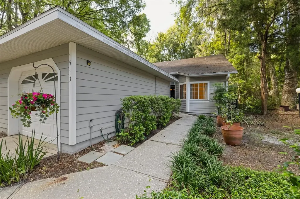 5113 SW 9th Lane Gainesville FL 32607