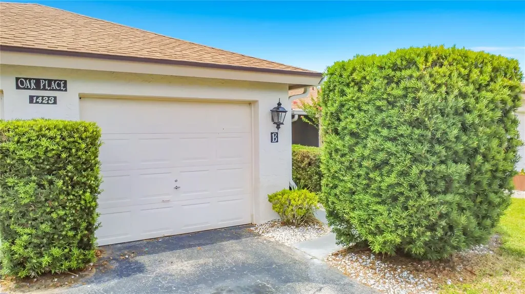 1423 Oak Place Apopka FL 32712
