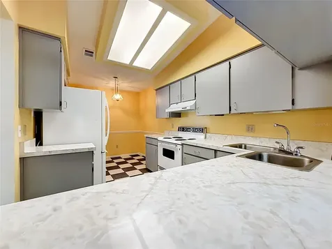 1423 Oak Place Apopka FL 32712