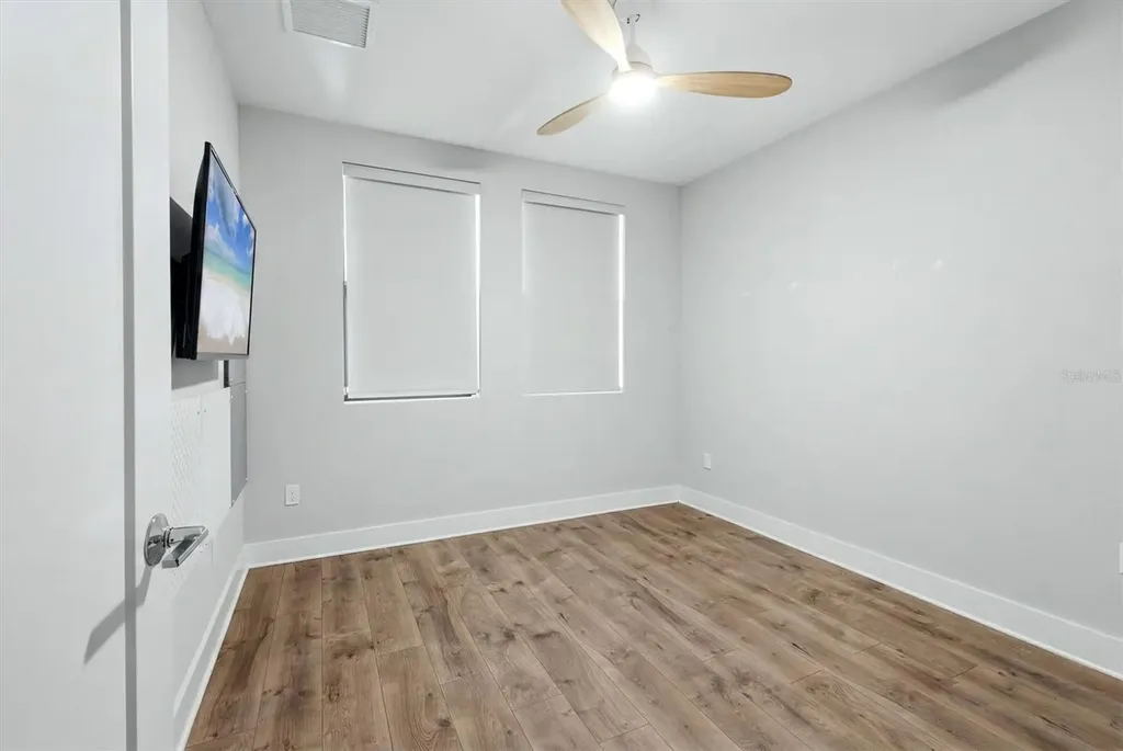 2551 11th Pl N St Petersburg FL 33713