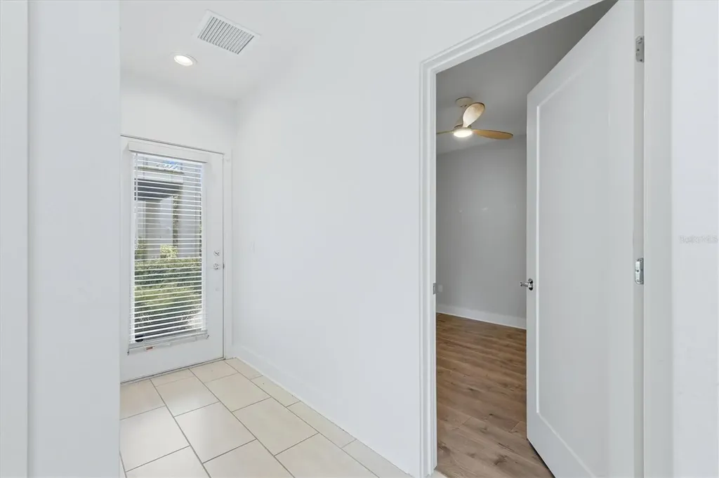 2551 11th Pl N St Petersburg FL 33713