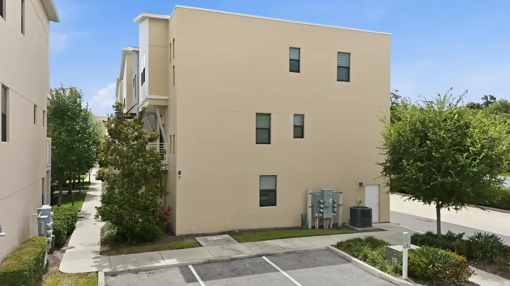 2551 11th Pl N St Petersburg FL 33713