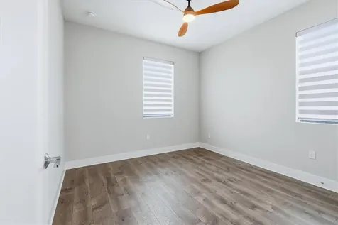 2551 11th Pl N St Petersburg FL 33713