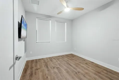 2551 11th Pl N St Petersburg FL 33713