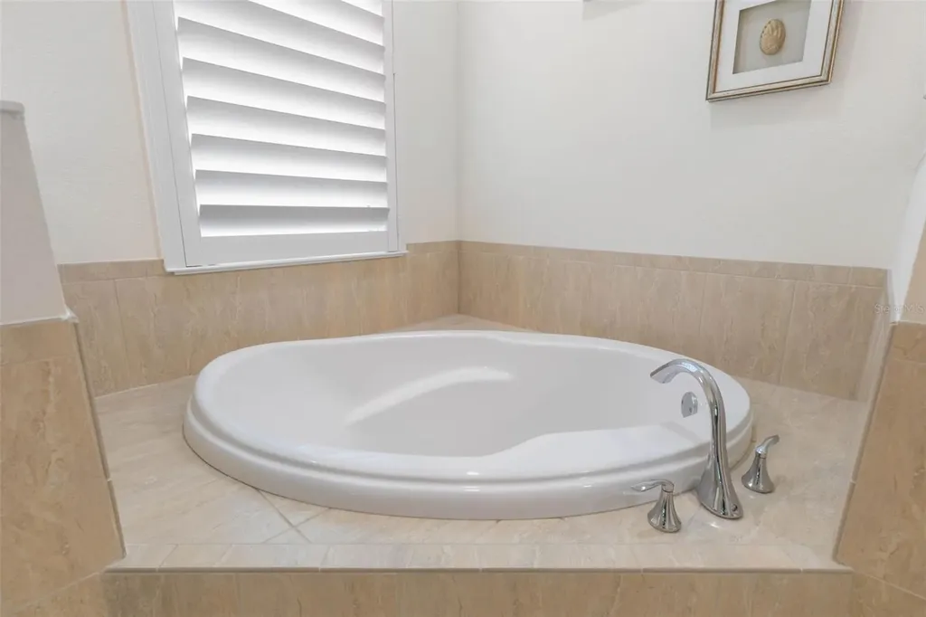 60 N Lakewalk Drive Palm Coast FL 32137