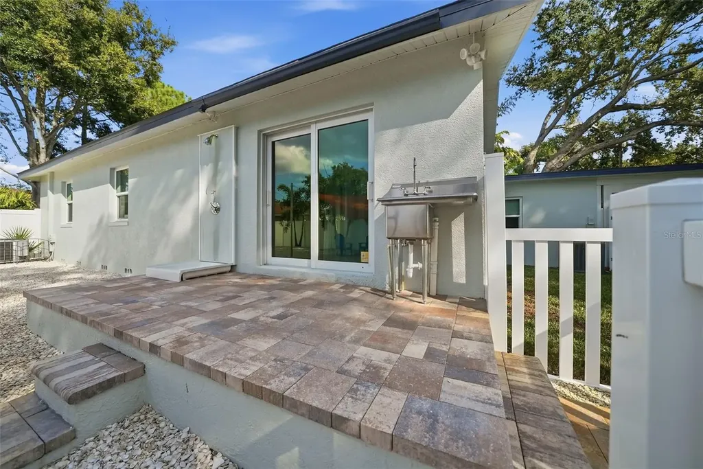 1830 Main Street Safety Harbor FL 34695