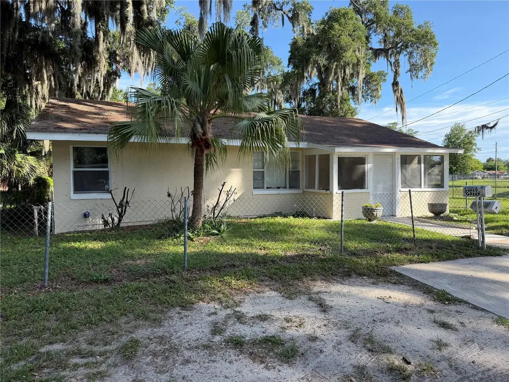 921 Winchester Street Daytona Beach FL 32114