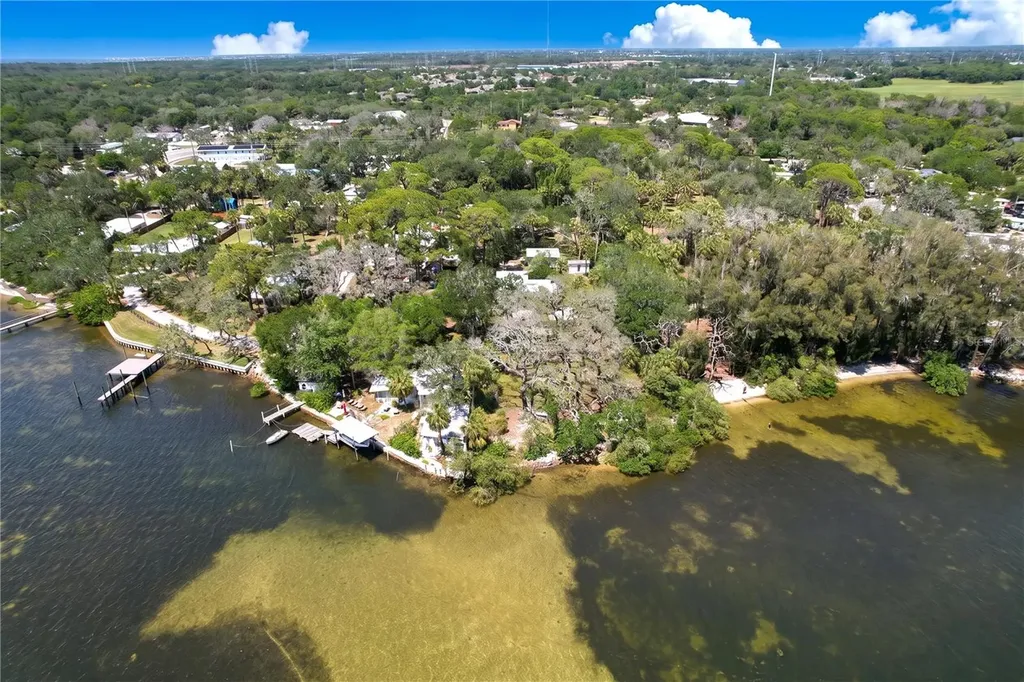 1275 Mickler Lane Tarpon Springs FL 34689