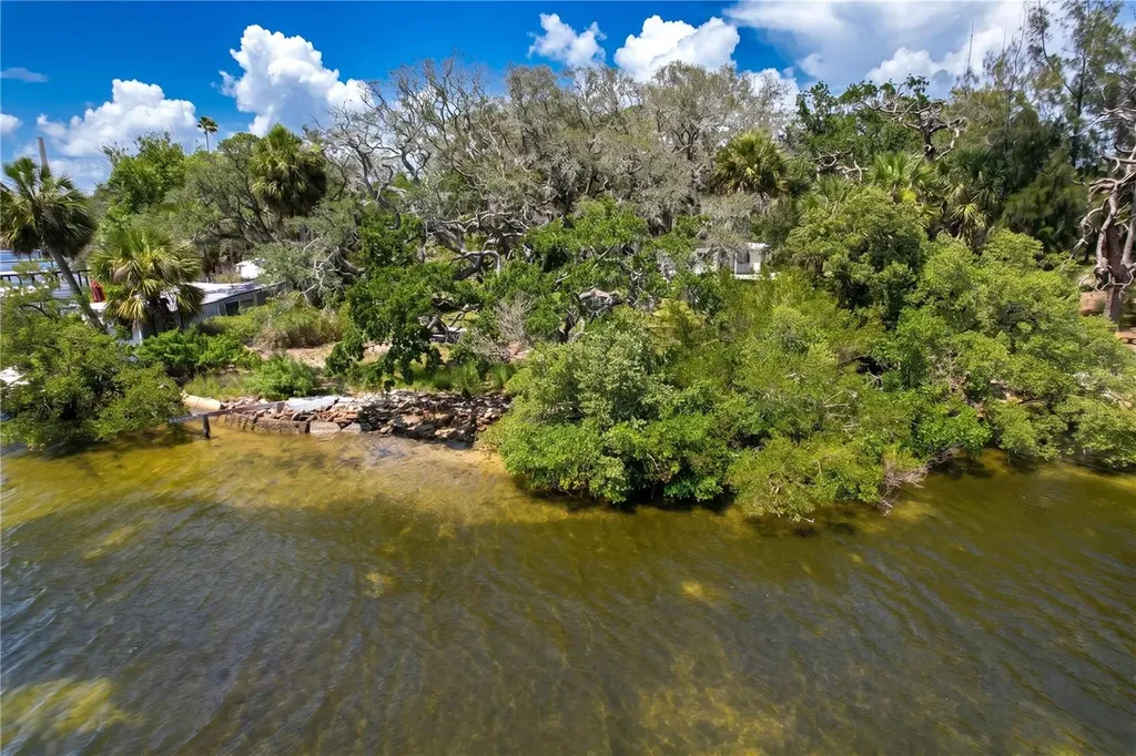 1275 Mickler Lane Tarpon Springs FL 34689