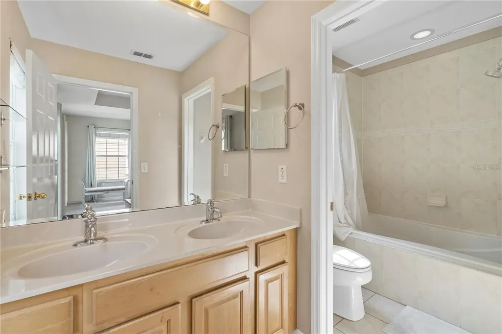 932 Pawstand Road Celebration FL 34747