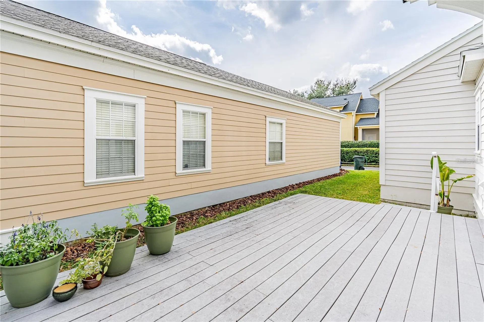 932 Pawstand Road Celebration FL 34747