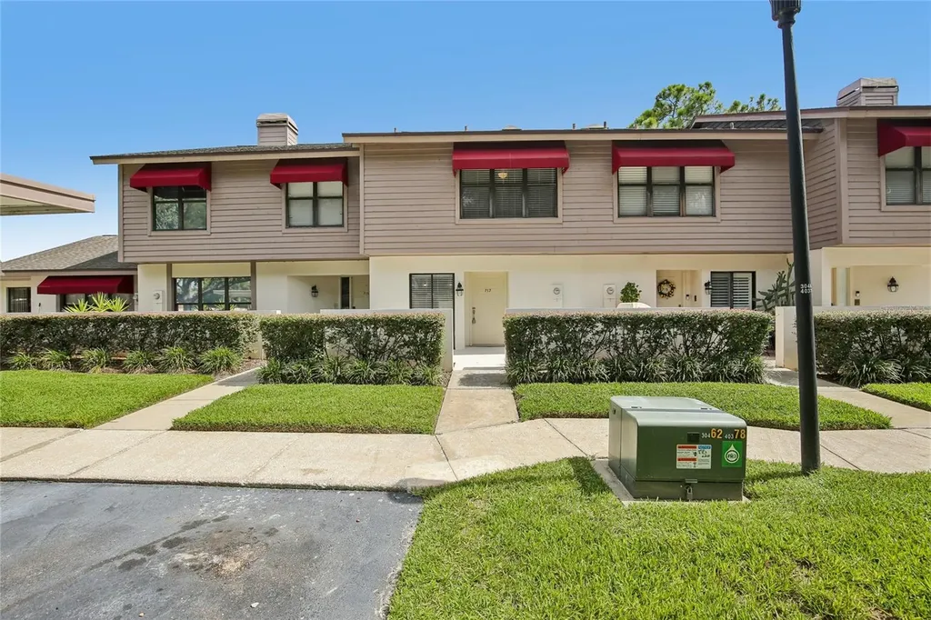 717 Oak Park Place Brandon FL 33511