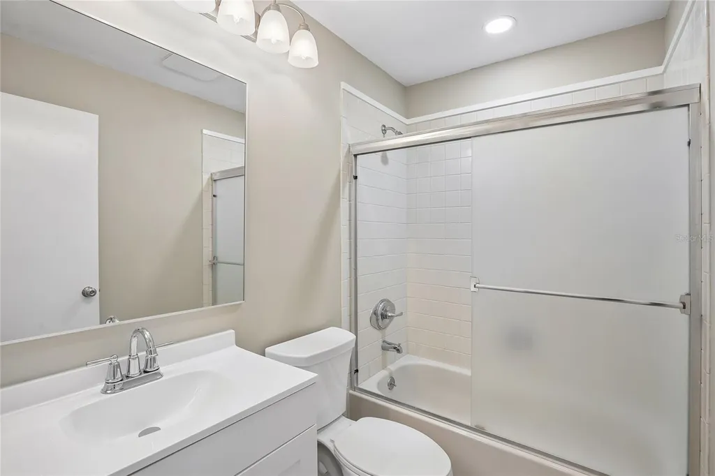 717 Oak Park Place Brandon FL 33511