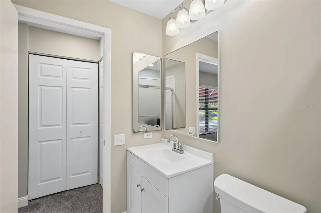 717 Oak Park Place Brandon FL 33511