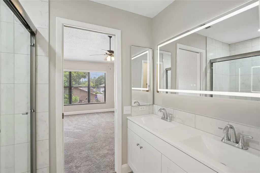 717 Oak Park Place Brandon FL 33511