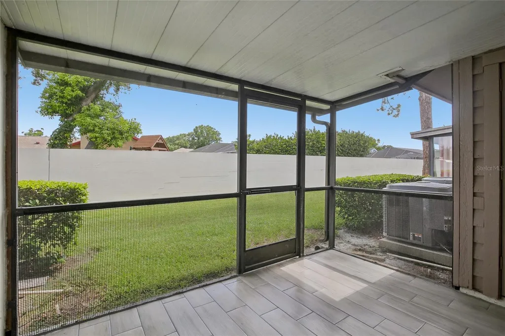 717 Oak Park Place Brandon FL 33511