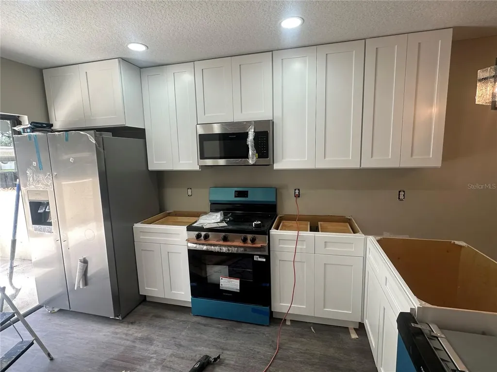 717 Oak Park Place Brandon FL 33511