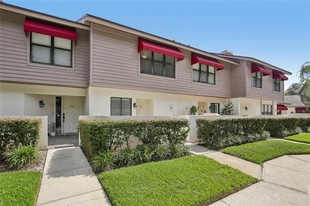 717 Oak Park Place Brandon FL 33511