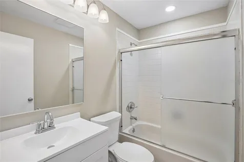 717 Oak Park Place Brandon FL 33511