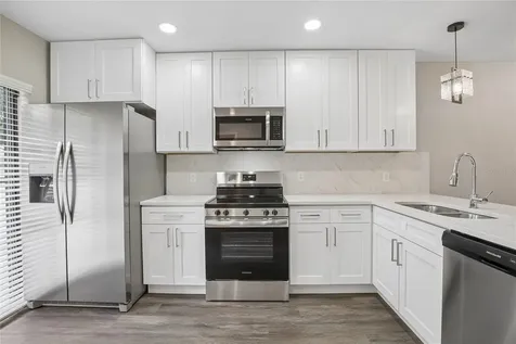 717 Oak Park Place Brandon FL 33511