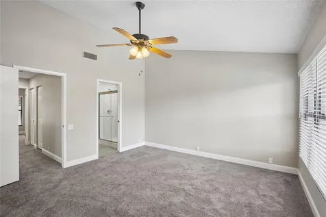 717 Oak Park Place Brandon FL 33511