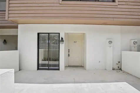 717 Oak Park Place Brandon FL 33511