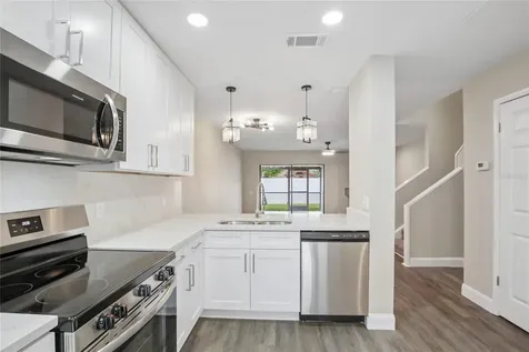 717 Oak Park Place Brandon FL 33511