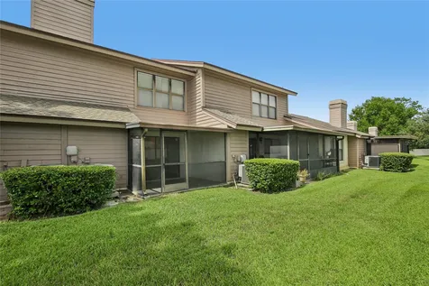 717 Oak Park Place Brandon FL 33511