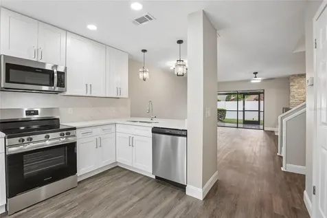 717 Oak Park Place Brandon FL 33511