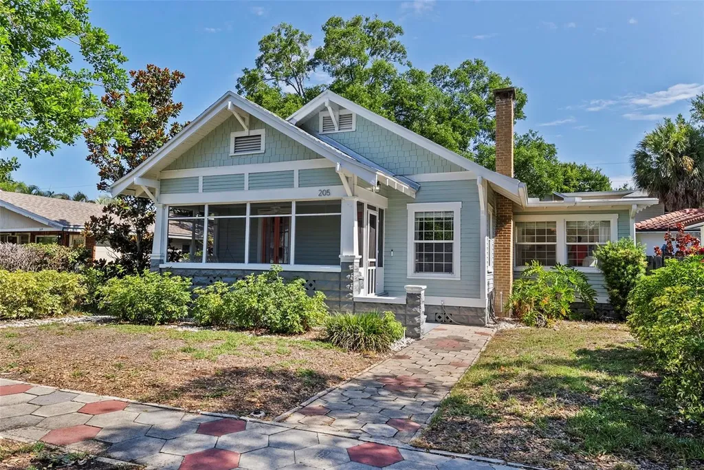 205 12th Avenue N St Petersburg FL 33701