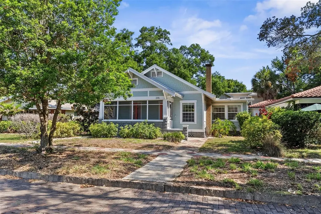 205 12th Avenue N St Petersburg FL 33701