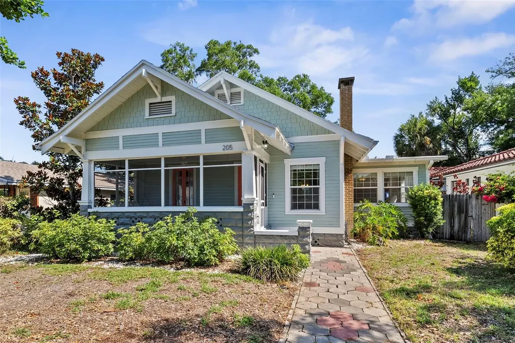 205 12th Avenue N St Petersburg FL 33701