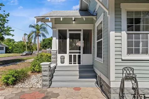 205 12th Avenue N St Petersburg FL 33701