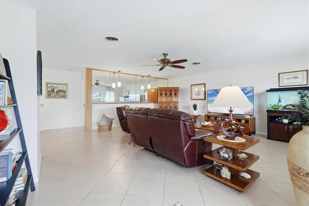 3612 S Lockwood Ridge Road Sarasota FL 34239