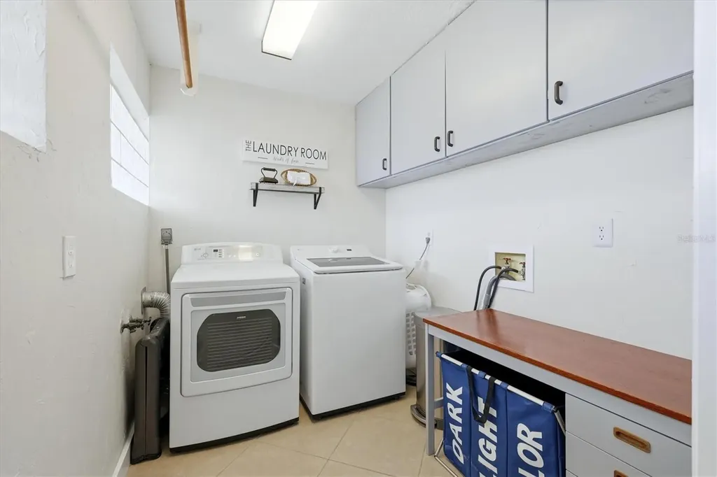 3612 S Lockwood Ridge Road Sarasota FL 34239