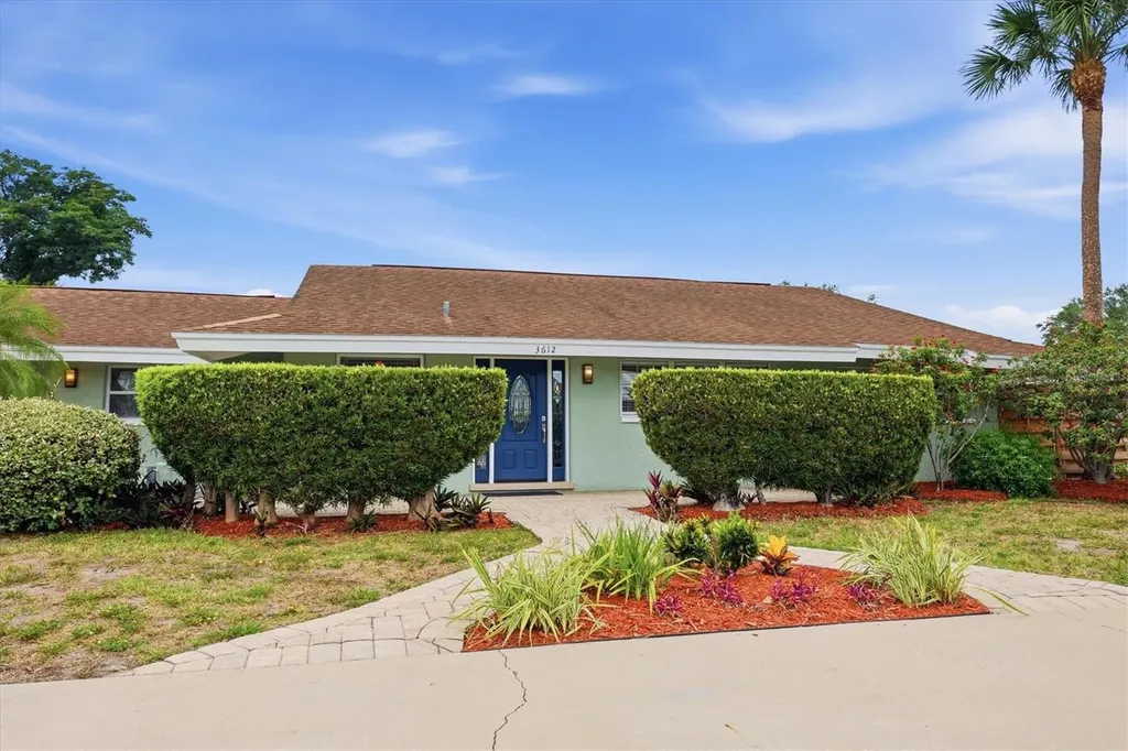 3612 S Lockwood Ridge Road Sarasota FL 34239