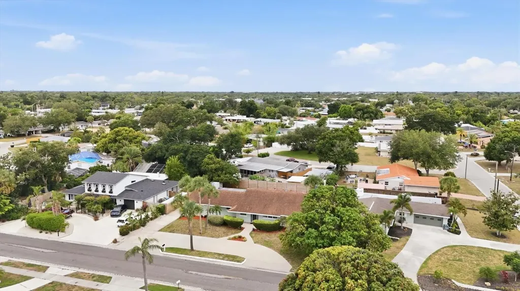 3612 S Lockwood Ridge Road Sarasota FL 34239