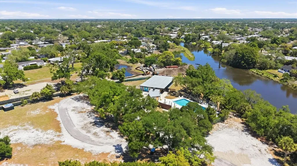 3612 S Lockwood Ridge Road Sarasota FL 34239