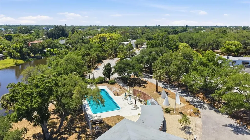 3612 S Lockwood Ridge Road Sarasota FL 34239