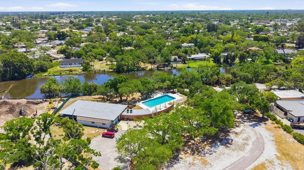 3612 S Lockwood Ridge Road Sarasota FL 34239