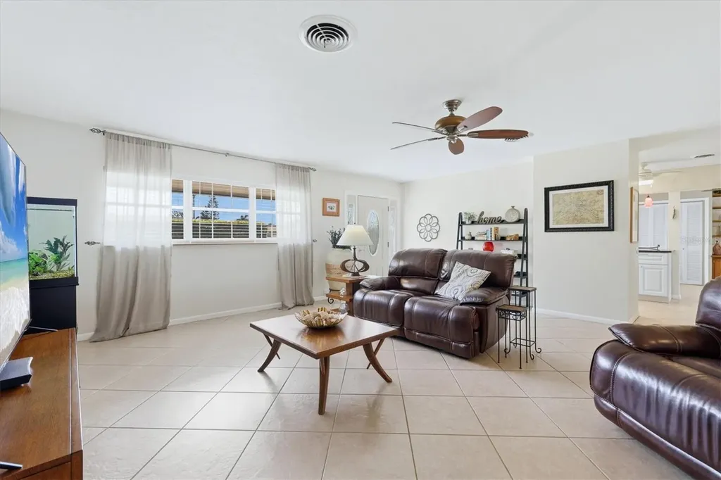 3612 S Lockwood Ridge Road Sarasota FL 34239