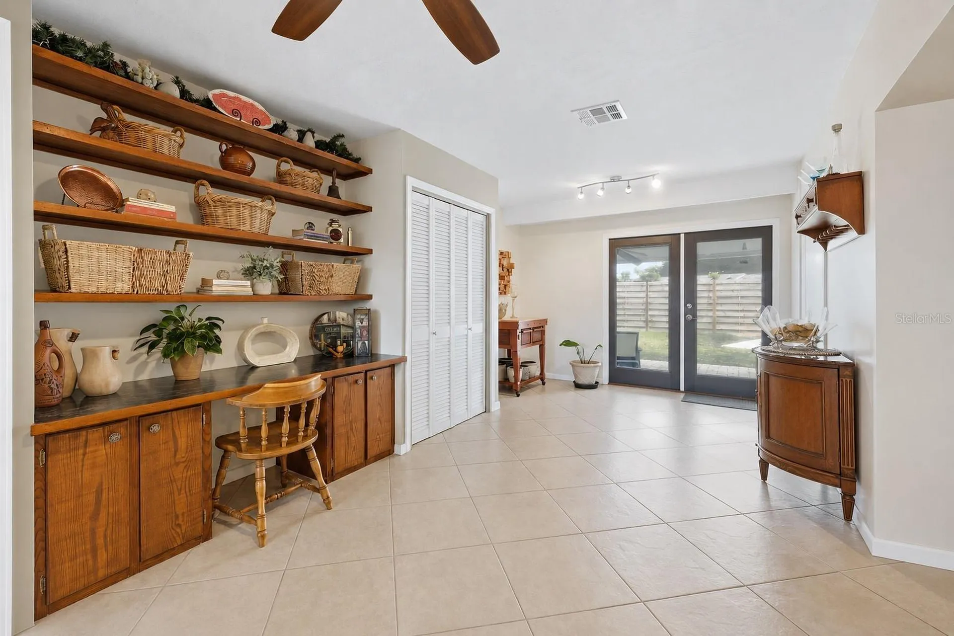 3612 S Lockwood Ridge Road Sarasota FL 34239