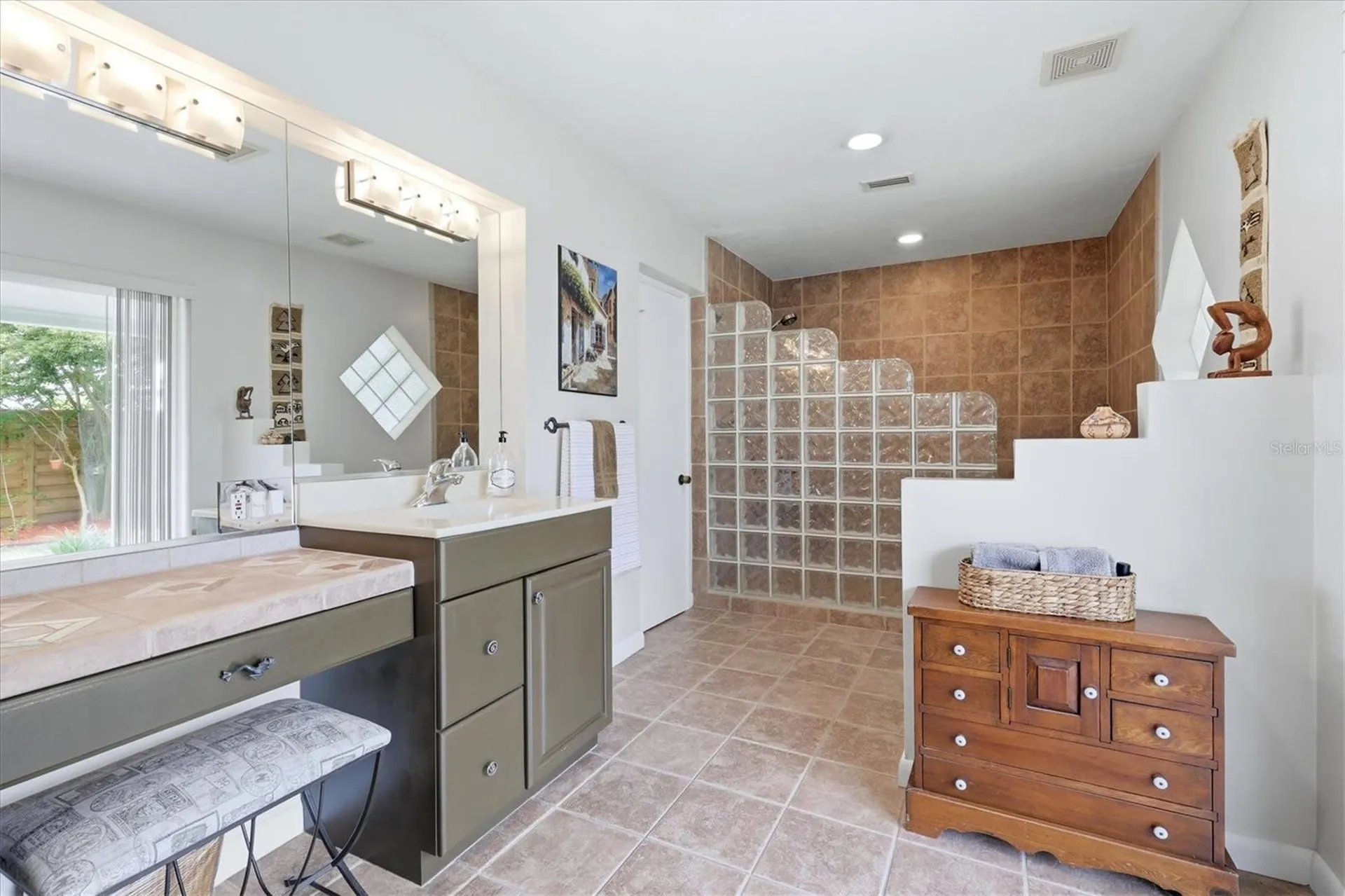 3612 S Lockwood Ridge Road Sarasota FL 34239